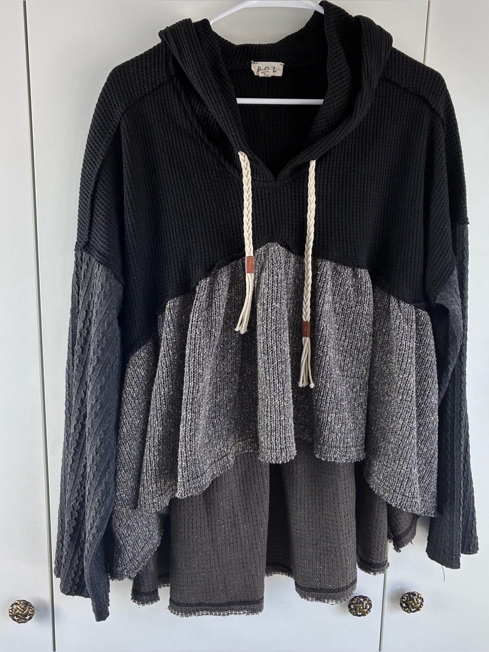 POL ~ High-Low Hooded Sweater